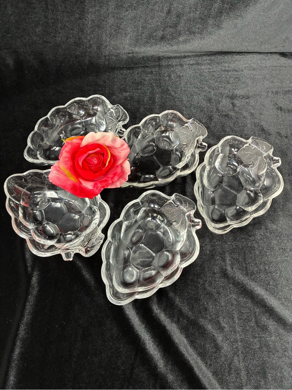 VTG Studio Nova Nature’s Harvest Clear Glass Grape Cluster Fruit Bowls Set of 5